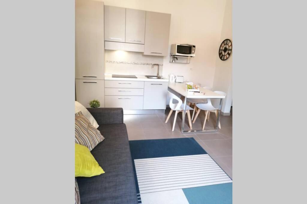 Charming & Spacious Florentine Home Just Two Mins From Tram Stop フィレンツェ エクステリア 写真