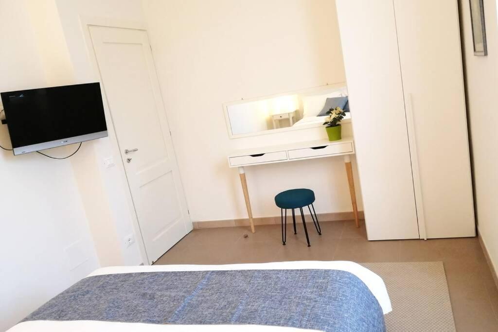 Charming & Spacious Florentine Home Just Two Mins From Tram Stop フィレンツェ エクステリア 写真