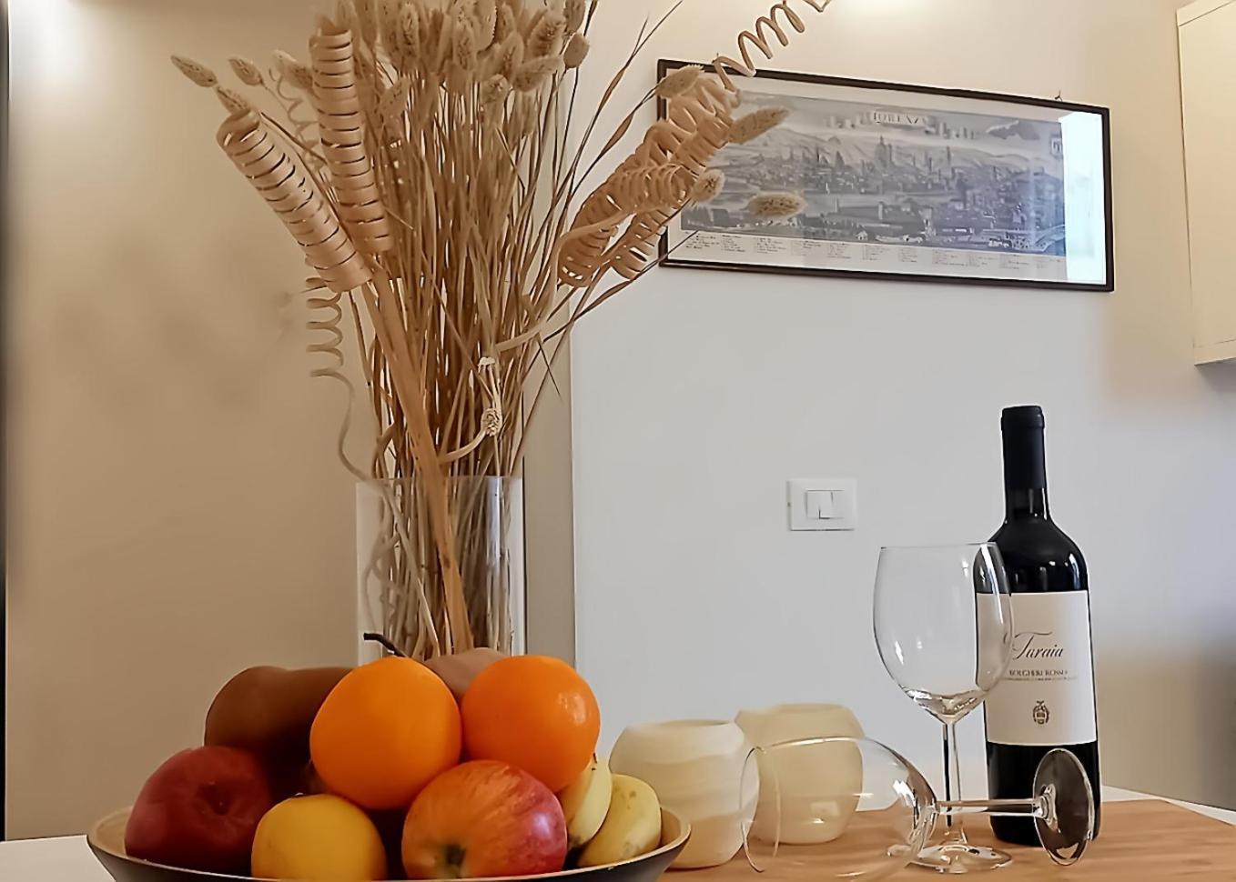 Charming & Spacious Florentine Home Just Two Mins From Tram Stop フィレンツェ エクステリア 写真