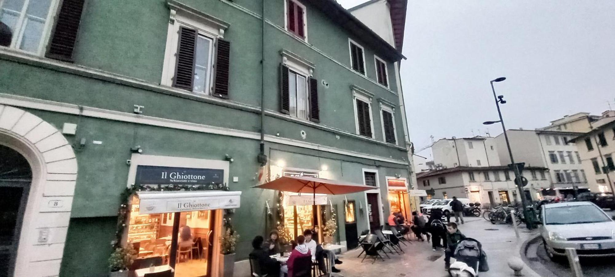 Charming & Spacious Florentine Home Just Two Mins From Tram Stop フィレンツェ エクステリア 写真